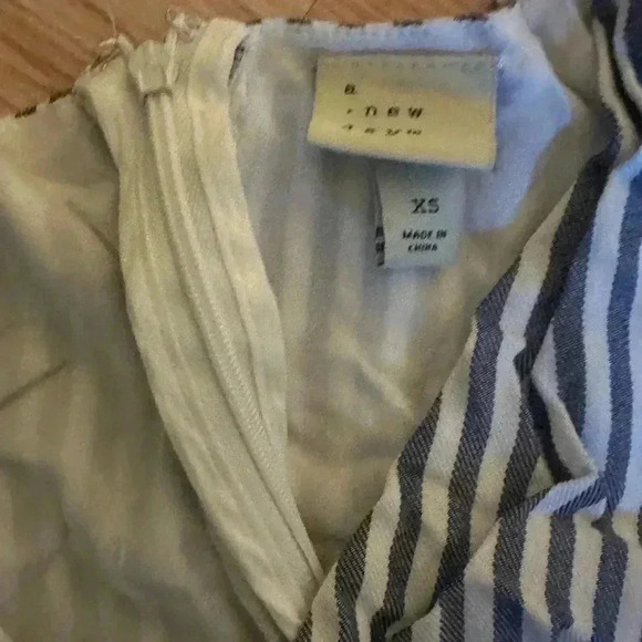 Women’s Stripped One Piece Sinched Waist Romper Size XS - Picture 6 of 8